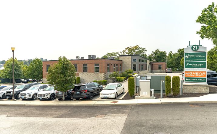 image of property at 21 DIVISION ST Pawtucket RI 02860-5352