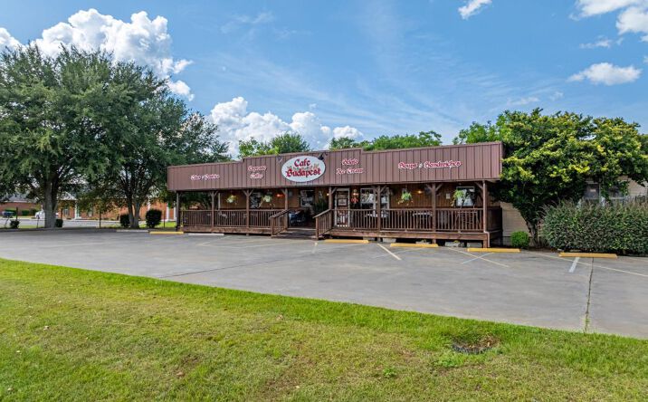 Pictures of Special Purpose, Business for Sale property located at 293 W Benjamin H Hill Dr, Fitzgerald, GA 31750 for sales - image #1
