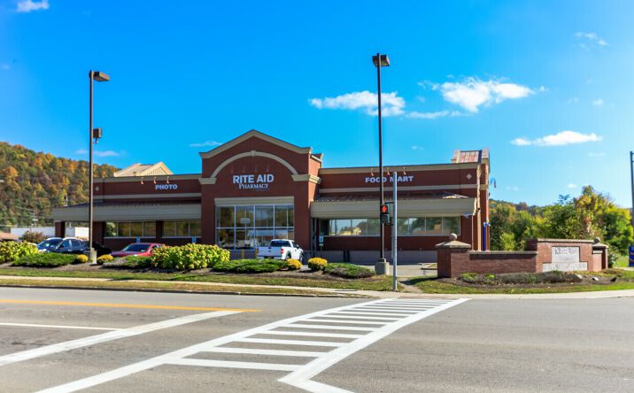 Pictures of Retail property located at 100 Conhocton St, Corning, NY 14830 for sales - image #1