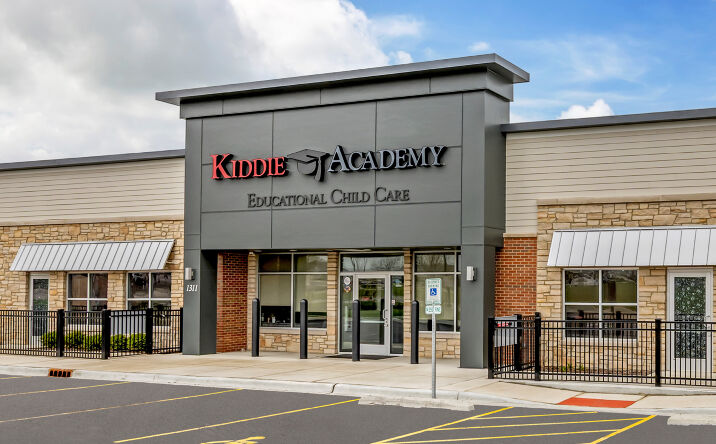 Pictures of Retail property located at 1311 Airport Rd, Romeoville, IL 60446 for sales - image #1
