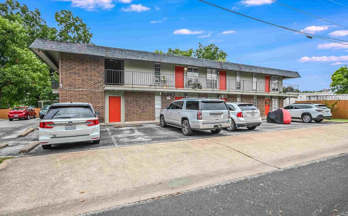 Pictures of Multifamily, Land property located at 6906 Guadalupe St, Austin, TX 78752 for sales - image #1