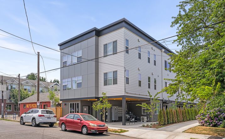 Pictures of Multifamily property located at 11 NE 55th Ave, Portland, OR 97213 for sales - image #1