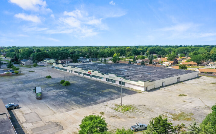 Pictures of Retail property located at 2865-2885 Bay Road, Saginaw, MI 48603 for sales - image #1