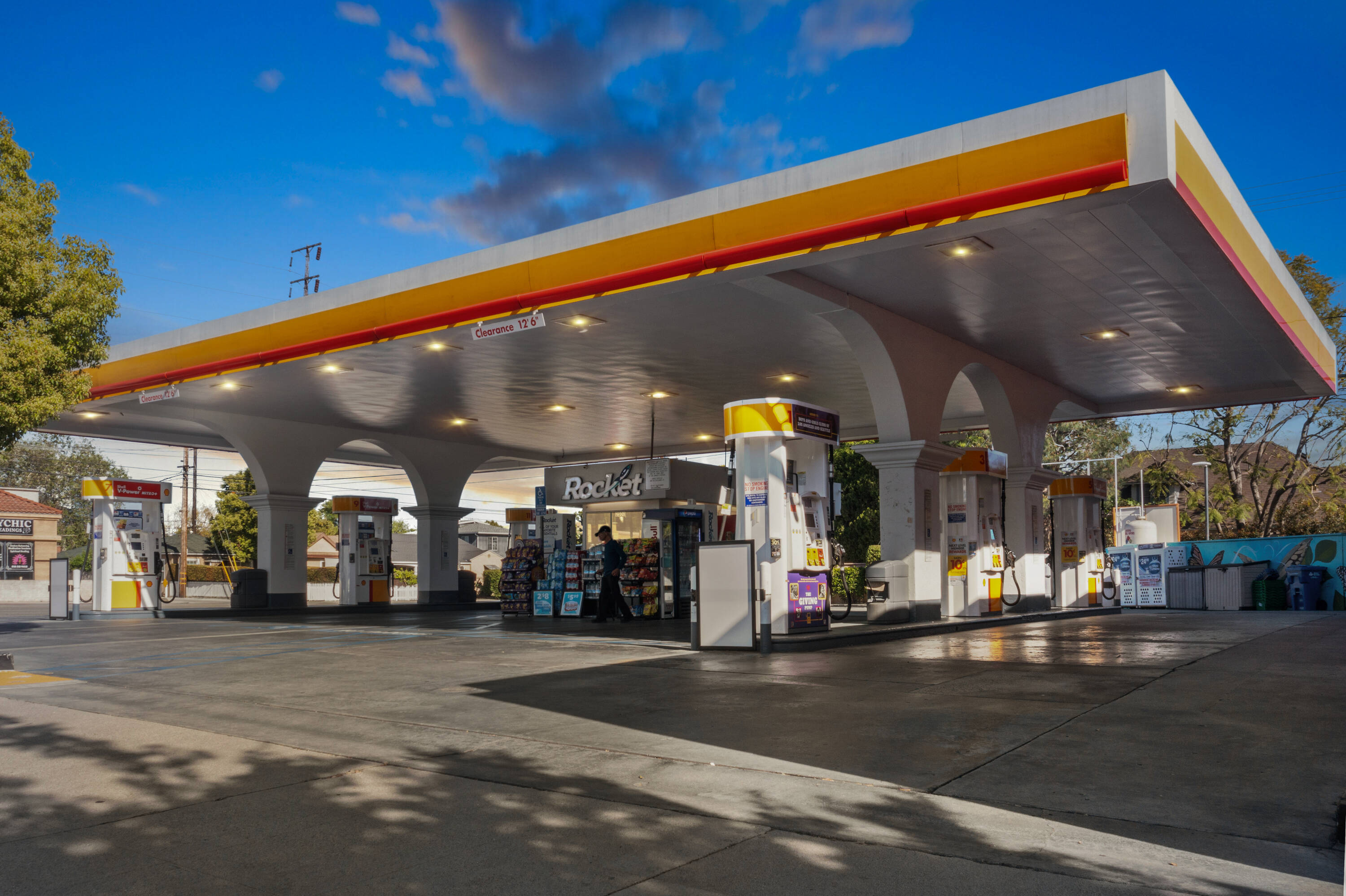2500 Magnolia Blvd, Burbank, CA 91505