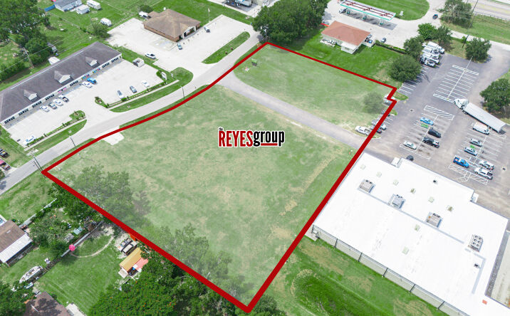 Pictures of Retail, Office, Land property located at 112 Carter Blvd, Polk City, FL 33868 for sales - image #1