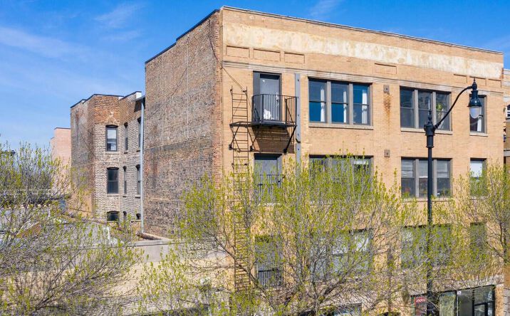 image of property at 2010 S WABASH AVE Chicago IL 60616-1775