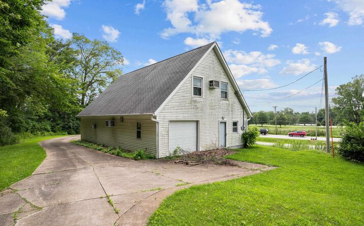 Pictures of Land property located at 242 S STATE Avenue, Hampton, IL 61256-9638 for sales - image #1