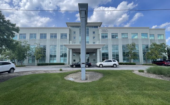 Pictures of Office property located at 3330 W 177th Street 1G, Hazel Crest, IL 60429 for sales - image #1