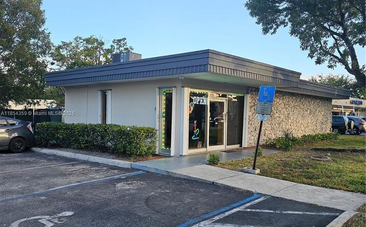 Pictures of Business for Sale, Retail property located at 510 s state RD 7, Plantation, FL 3317 for sales - image #1