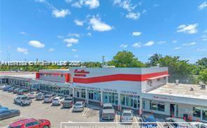 Pictures of Retail property located at 19501 NW 2nd Ave, Miami Gardens, FL 33169 for sales - image #1