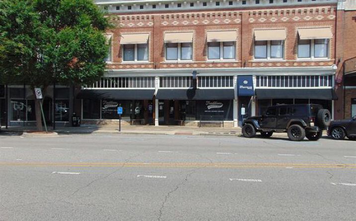Pictures of Hospitality property located at 116 N. Jackson Ave., Russellville, AL 35653 for sales - image #1