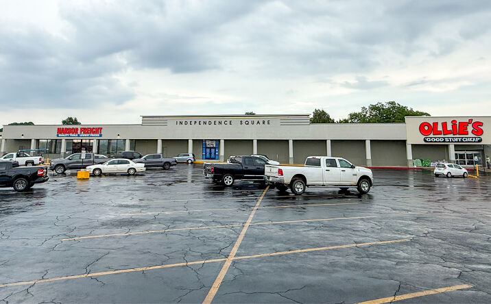 Pictures of Retail property located at 425 South Saint Louis Street, Batesville, AR 72501 for sales - image #1