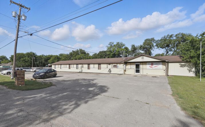 Pictures of Office, Senior Living, Special Purpose property located at 1915 N Wilhite St, Cleburne, TX 76031 for sales - image #1