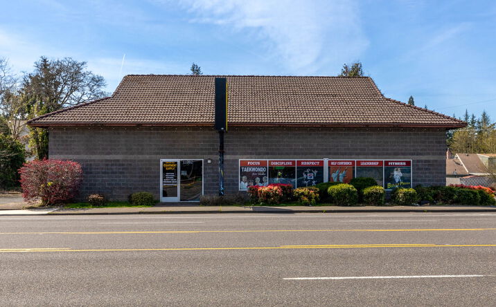 Pictures of Office, Retail, Special Purpose property located at 11702 NE Halsey, Portland, OR 97220 for sales - image #1