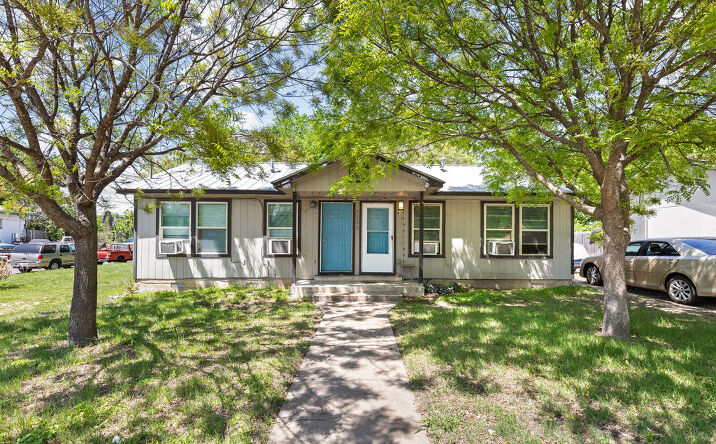 Pictures of Multifamily, Office, Mixed Use, Land property located at 6902 Guadalupe St, Austin, TX 78752 for sales - image #1