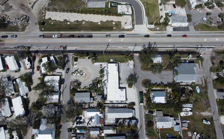 Pictures of Office property located at 4404 124th St Ct W, Bradenton, FL 34215 for sales - image #1
