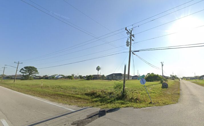 Pictures of Land property located at 1303 Chiquita Blvd N, Cape Coral, FL 33993 for sales - image #1