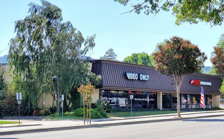 Pictures of Retail property located at 7922 Dublin Blvd, Dublin, CA 94568 for sales - image #1
