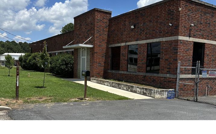 Pictures of Industrial property located at 1252 Oakleigh Dr, Atlanta GA, East Point, GA 30344 for sales - image #1