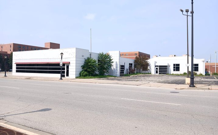 Pictures of Office, Retail, Industrial property located at 315 N 5TH Street, Springfield, IL 62702 for sales - image #1