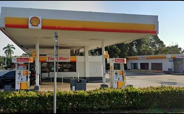 Pictures of Business for Sale, Retail property located at Confidential, Palm City, FL 34990 for sales - image #1