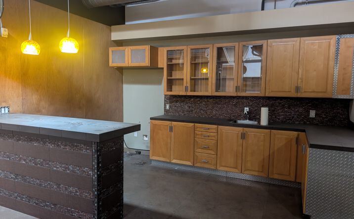 Pictures of Industrial property located at 7127 Telegraph Rd, Montebello, CA 90640 for sales - image #1