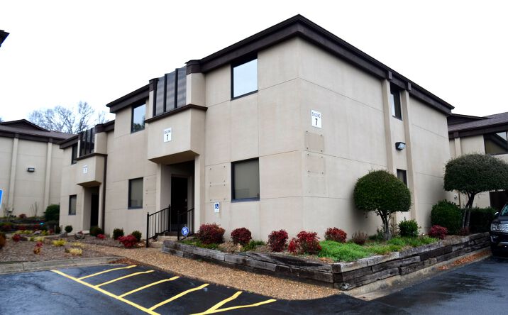 Pictures of Retail, Office property located at 2024 Arkansas Valley Dr, Little Rock, AR 72212 for sales - image #1