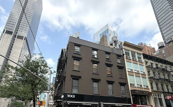 Pictures of Mixed Use, Retail property located at 816 6th Avenue, New York, NY 10001 for sales - image #1