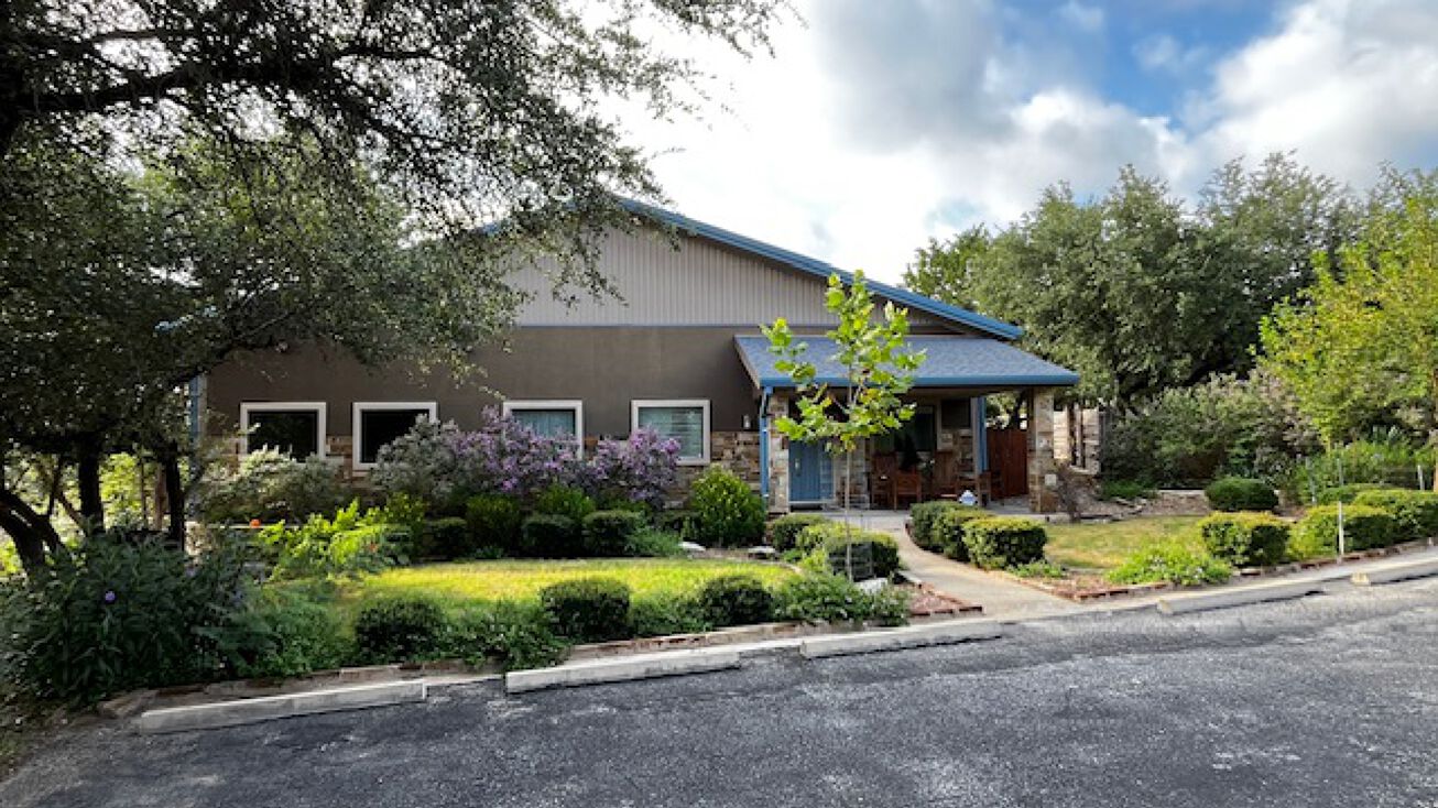 21201 Kathy Ln, Spicewood, TX 78669 | Crexi.com