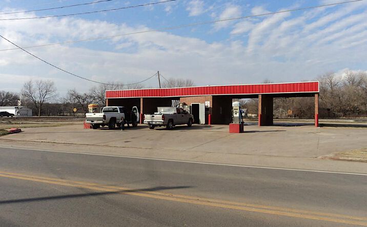 image of property at 922 HARRISON ST Pawnee OK 74058