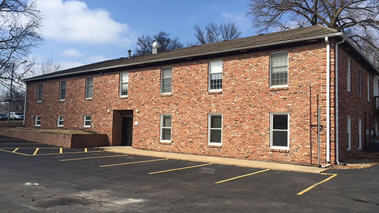 5809 Reeds Rd, Mission, KS 66202