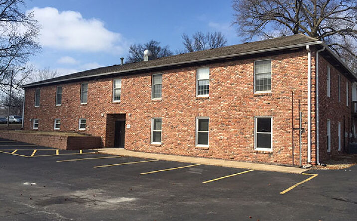 image of property at 5809 REEDS RD Mission KS 66202-2741