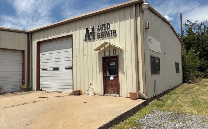 Pictures of Retail, Industrial property located at 110 Douglas Street, Muskogee, OK 74401 for sales - image #1