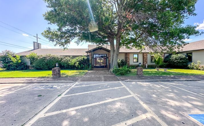 Pictures of Special Purpose property located at 2833 W Main Street, Jenks, OK 74037 for sales - image #1