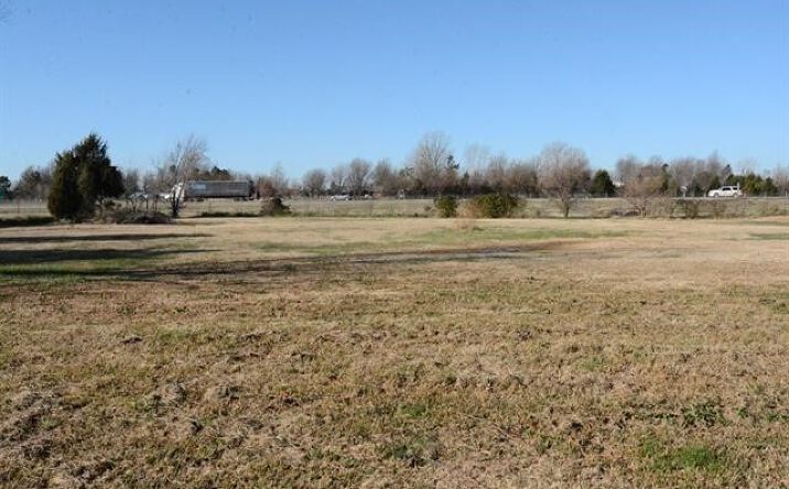 Pictures of Mixed Use property located at 13006 N 139th East Avenue, Collinsville, OK 74021 for sales - image #1
