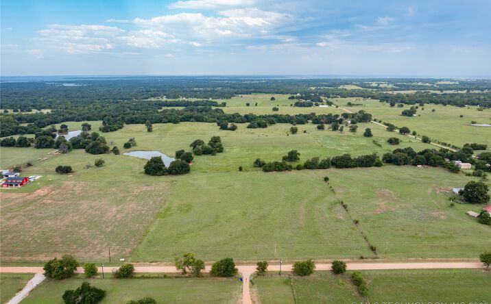 Pictures of Land property located at Sexton, Calera, OK 74730 for sales - image #1
