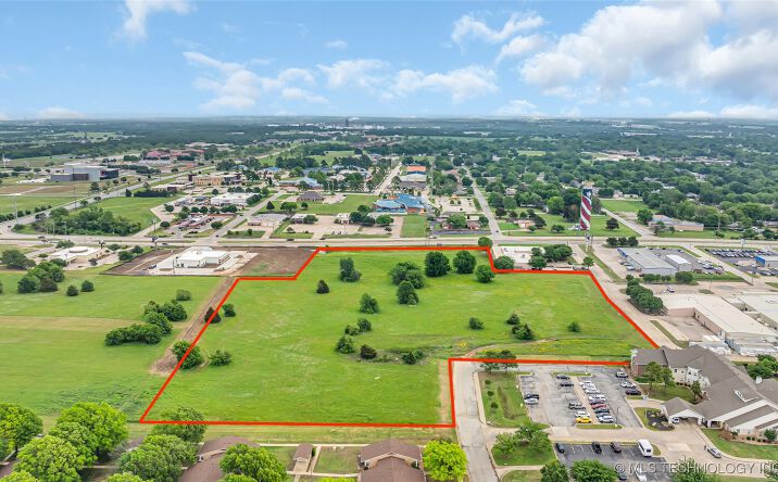 Pictures of Land property located at N Commerce, Ardmore, OK 73401 for sales - image #1