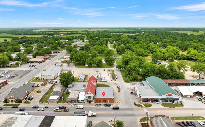 Pictures of Mixed Use, Office, Special Purpose, Retail, Industrial property located at 321 E Main, Davis, OK 73030 for sales - image #1
