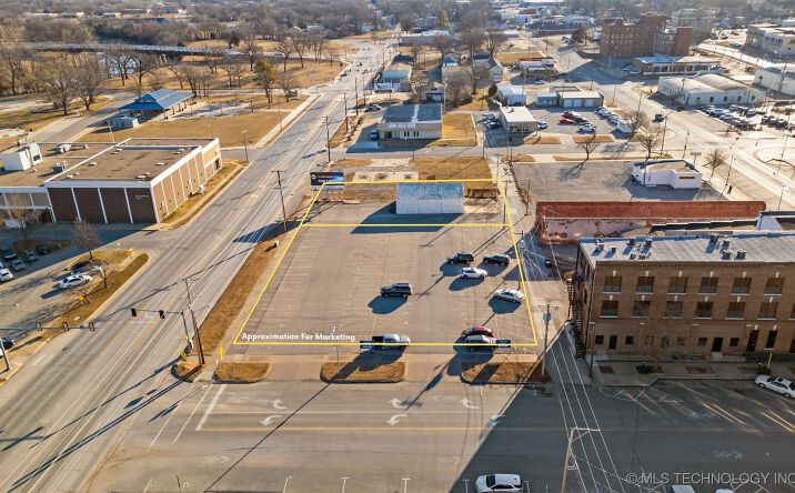 Pictures of Land property located at 100 N Dewey, Bartlesville, OK 74003 for sales - image #1