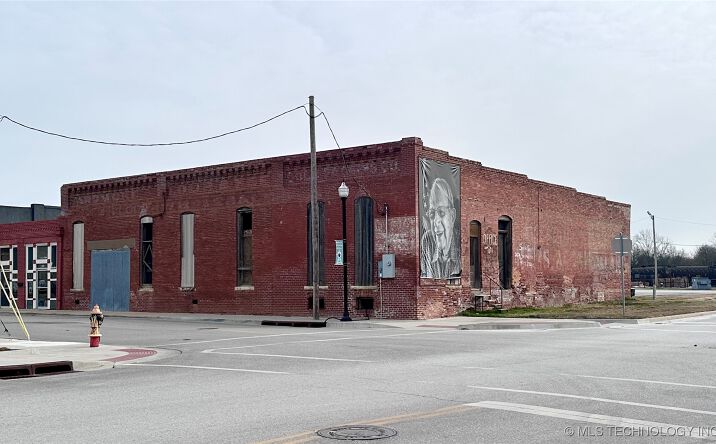 Pictures of Business for Sale property located at 201 E Broadway, Ardmore, OK 73401 for sales - image #1