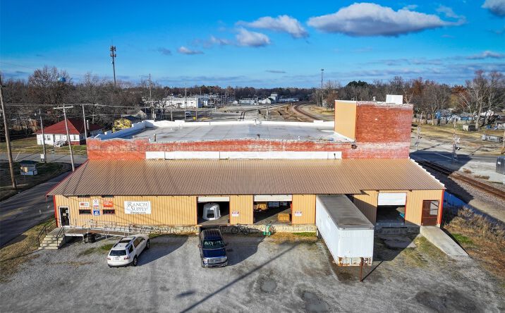 Pictures of Retail, Industrial property located at 230 NE D Street, Miami, OK 74354 for sales - image #1