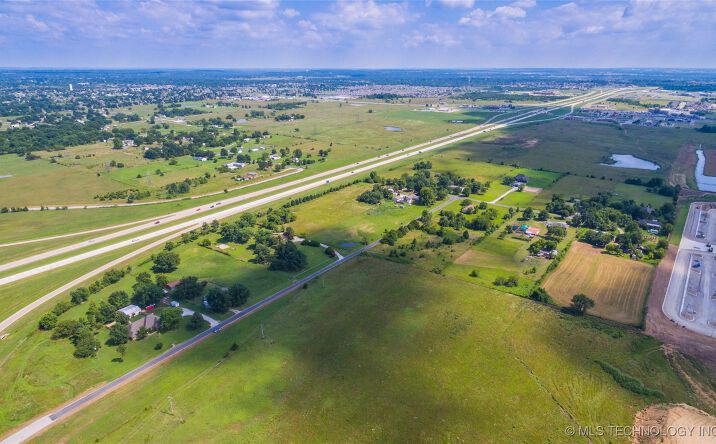 Pictures of Land property located at 13308 E 122nd Street N, Collinsville, OK 74021 for sales - image #1