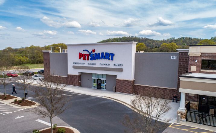 Pictures of Retail property located at 250 E Emory Road, Powell, TN 37849 for comps - image #1