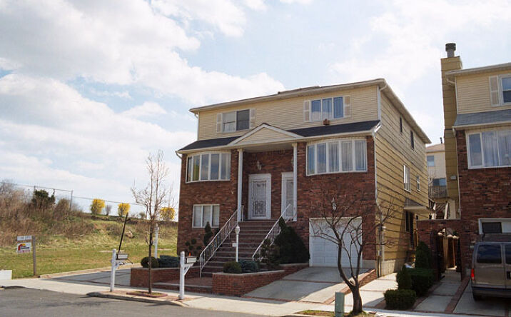 image of property at 63 CHERRYWOOD COURT Staten Island NY 10308