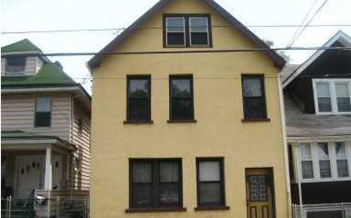 image of property at 233 GORDON ST Staten Island NY 10304-1943