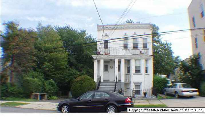 image of property at 76 CLIFTON AVE Staten Island NY 10305-4912