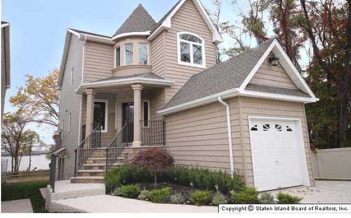 image of property at 295 ELLIS ST Staten Island NY 10307-1128