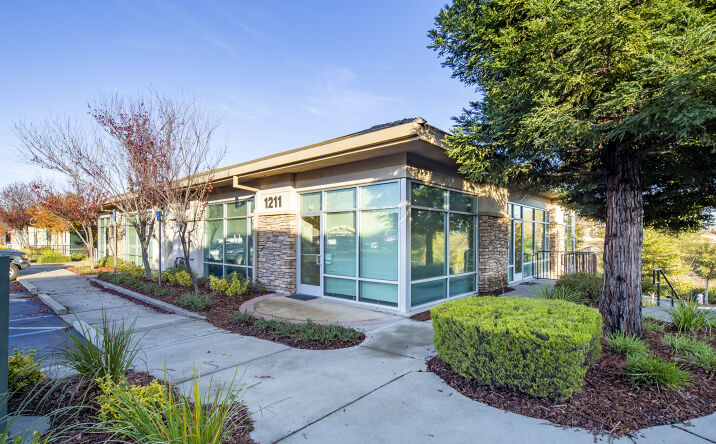 Pictures of Office property located at 1211 Pleasant Grove Blvd, Roseville, CA 95678 for comps - image #1