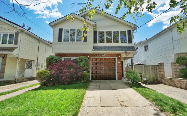 image of property at 146 CHARLESTON AVE Staten Island NY 10309-1635
