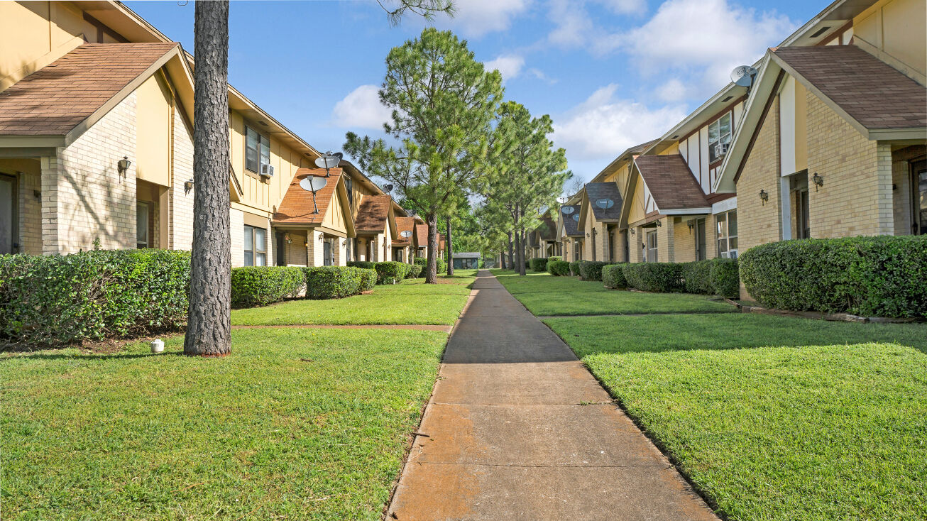 1905 W Morton Street, Denison, TX 75020